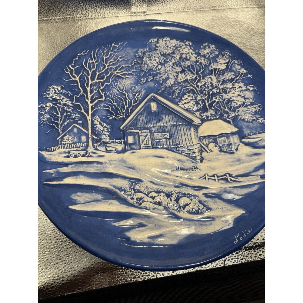 Byron‎ Mold Winter Scene